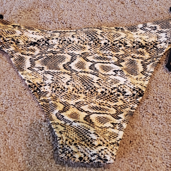 Beach Angels Snake Bikini Size Small - Picture 6 of 7